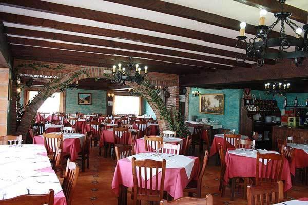לה פרנקה Hotel Restaurante La Parra מראה חיצוני תמונה